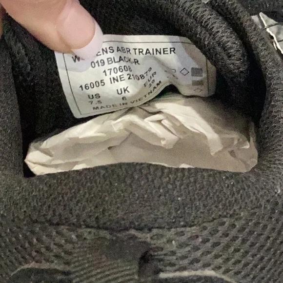 New 5.11 Tactical Women’s Athletic Shoes Never Worn Black Size 7.5 (Item#S013) - Picture 8 of 9